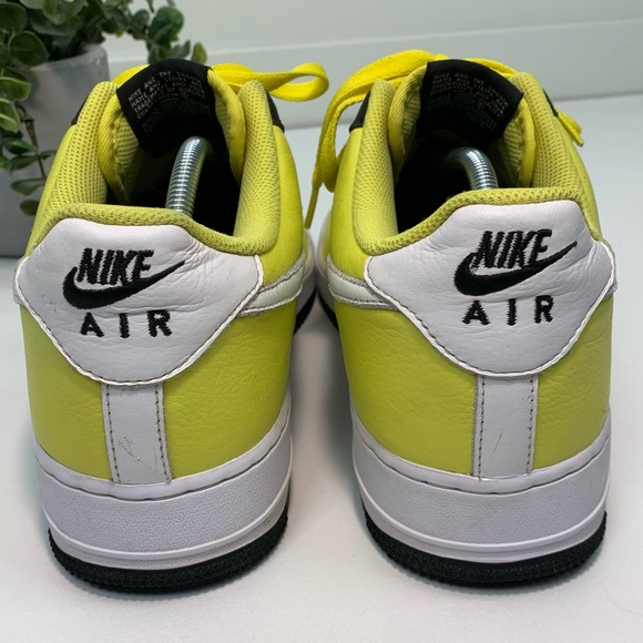 Nike Air Force 1 Men’s Sneaker Black and Gold Yellow Size 11.5 - Picture 9 of 14